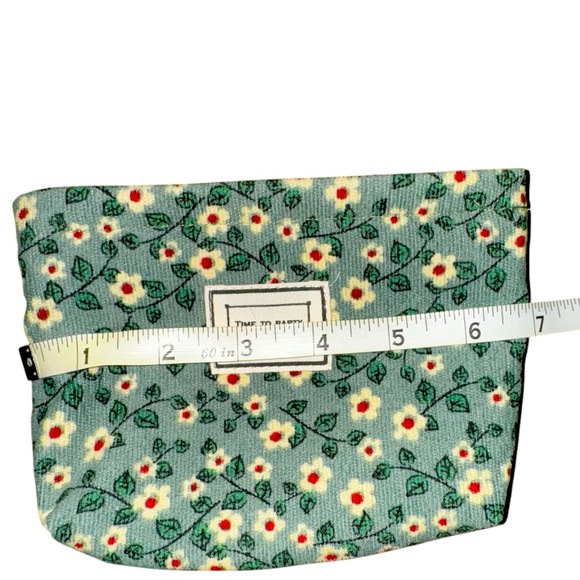 Mini Make Up Bag Bundle - Picture 2 of 4